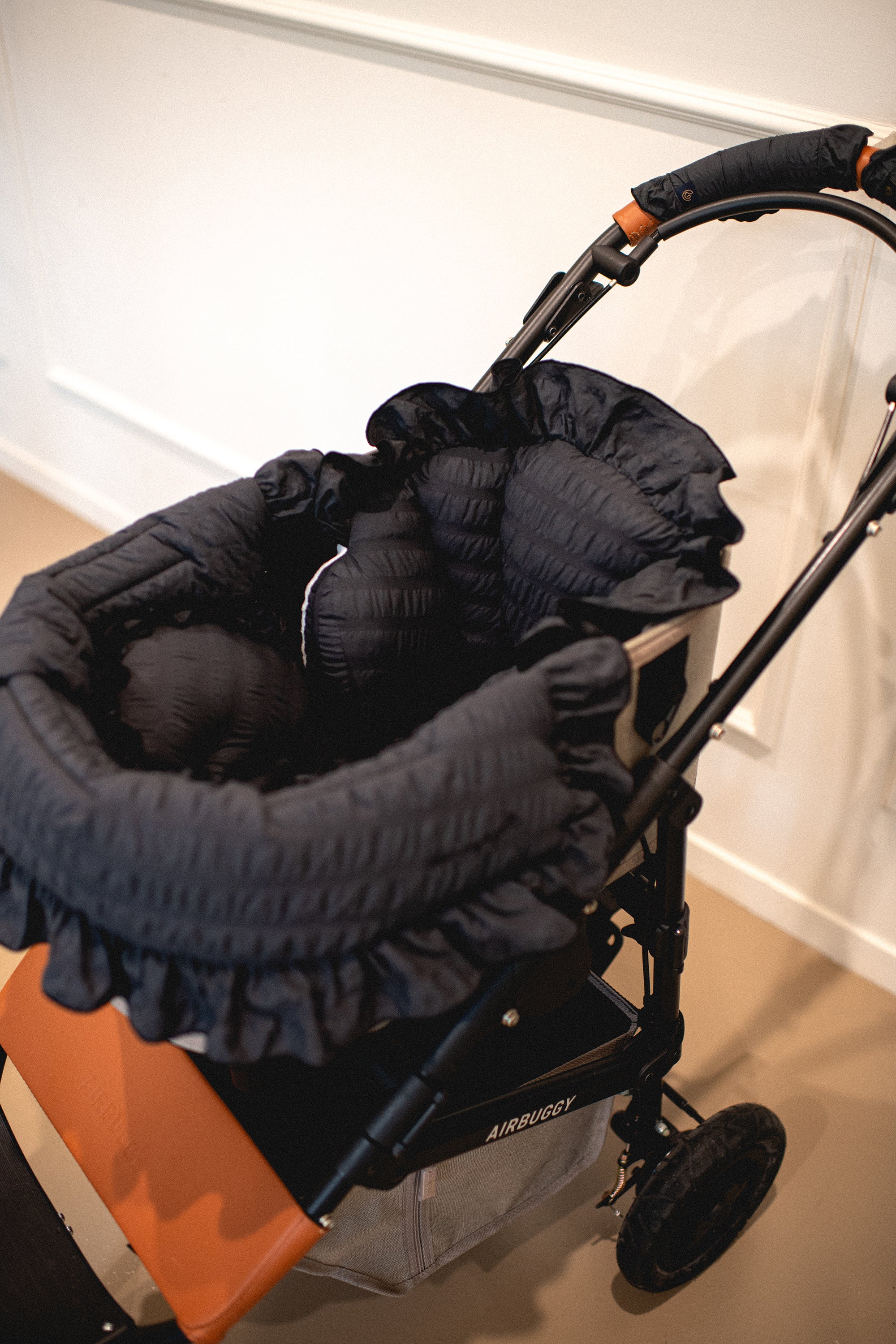 Rococo, New Margaret - Space Grey – HARRYSPET Global Store